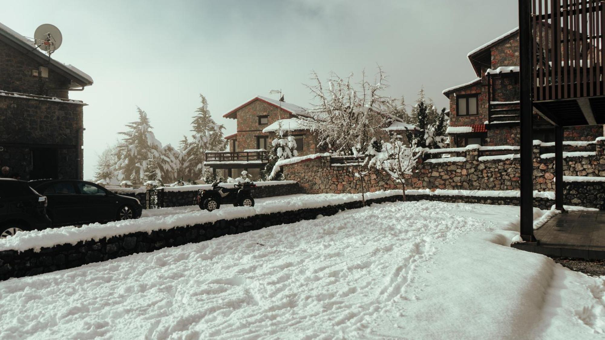 One And Only Villas Палеос Агиос Атанасиос Екстериор снимка